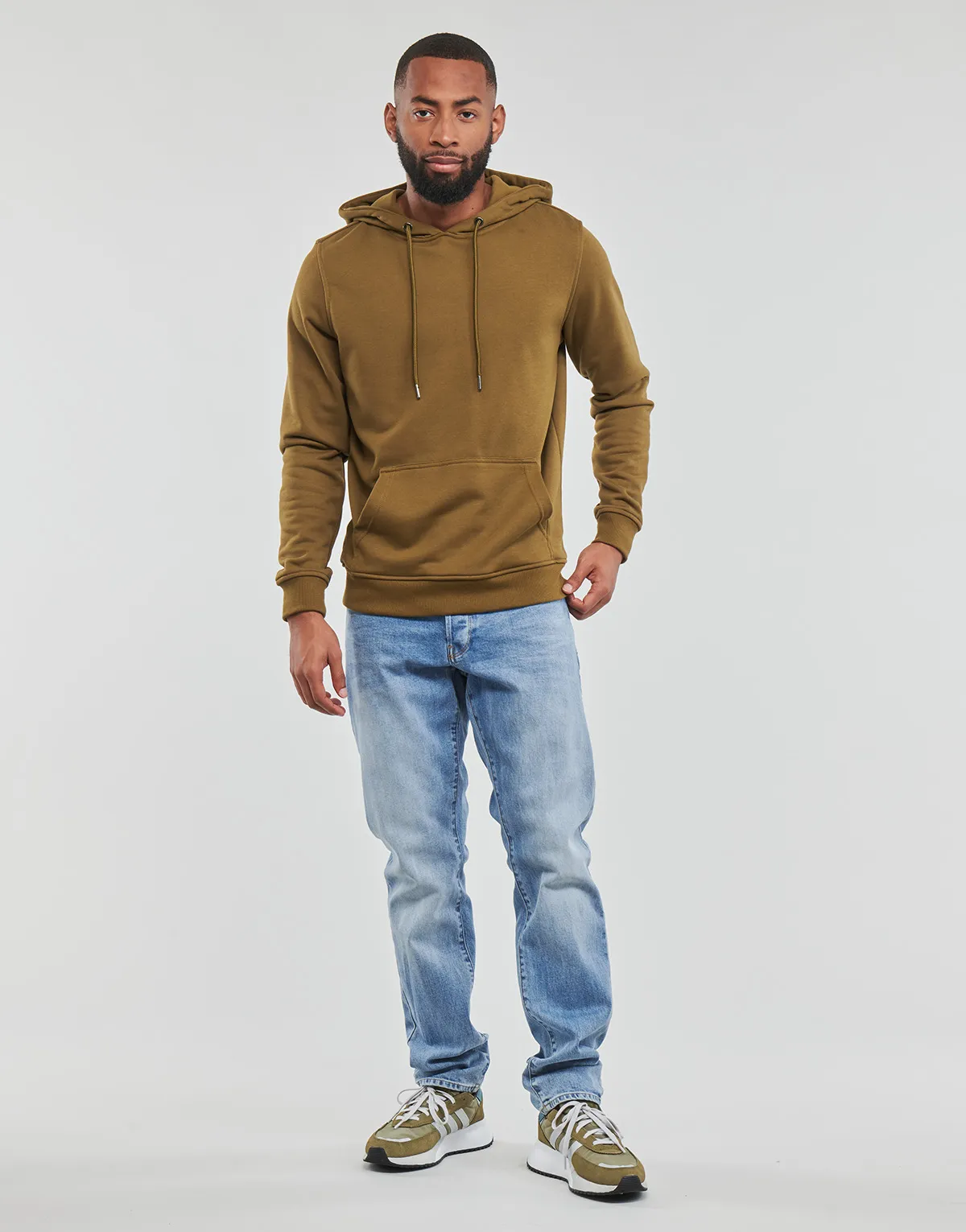 3301 Regular Tapered