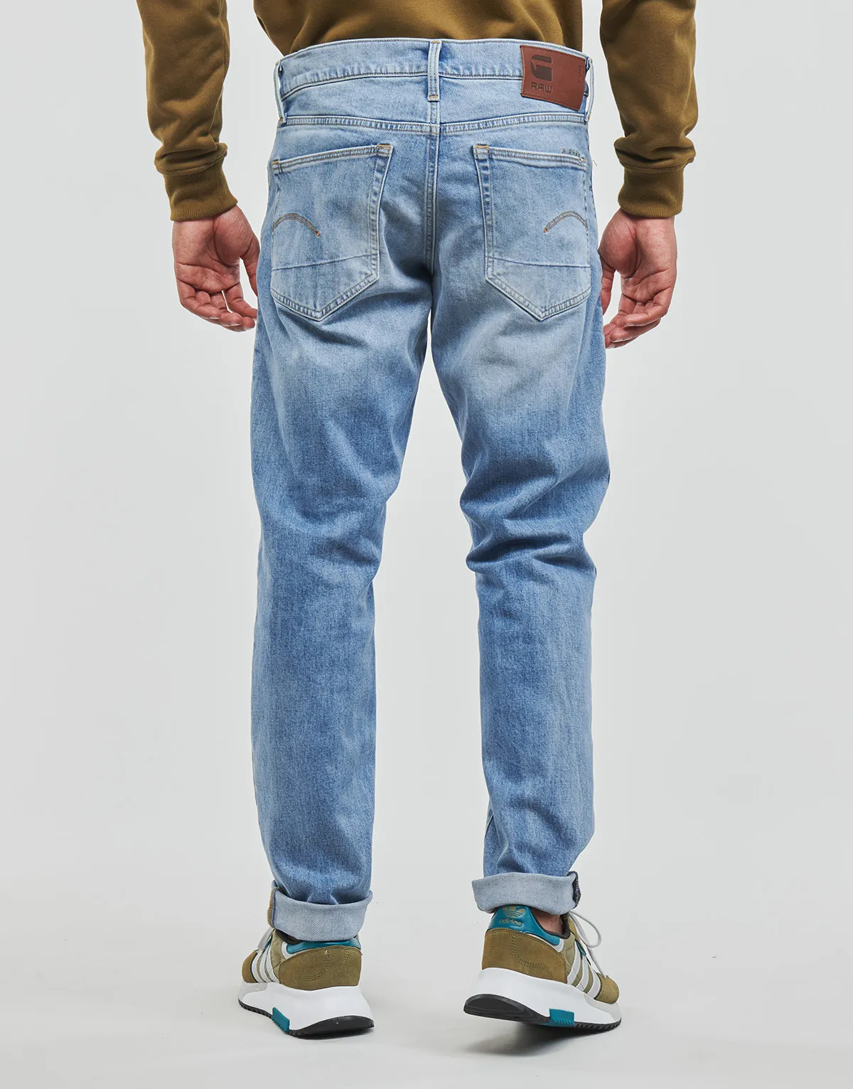 3301 Regular Tapered