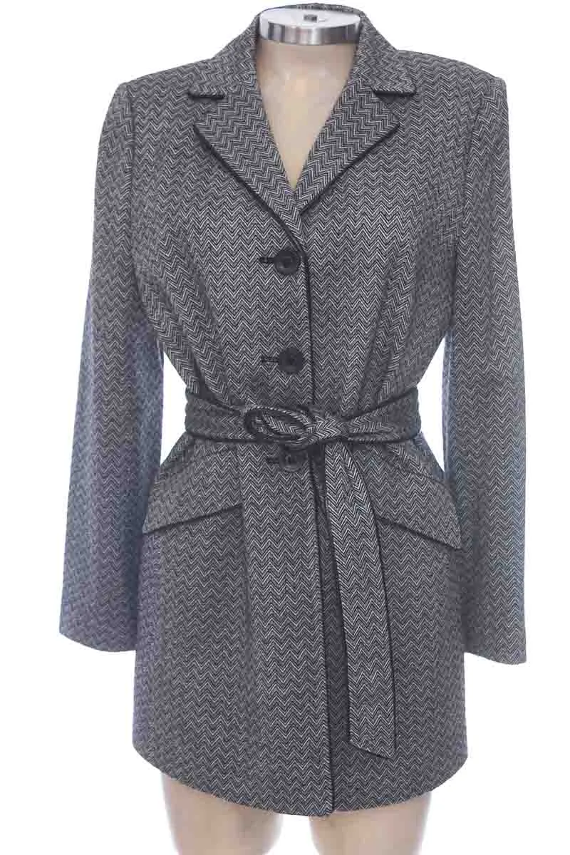 CHAQUETA / ABRIGO COLOR NEGRO  LE SUIT