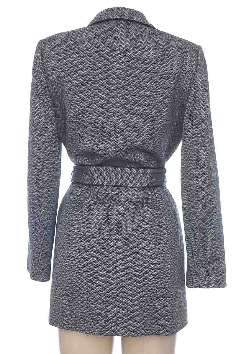 CHAQUETA / ABRIGO COLOR NEGRO  LE SUIT