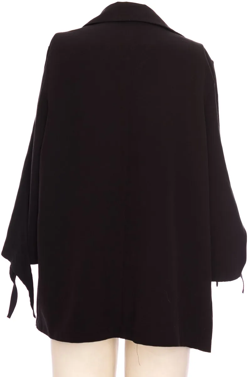 CHAQUETA / ABRIGO COLOR NEGRO  LOVE ME