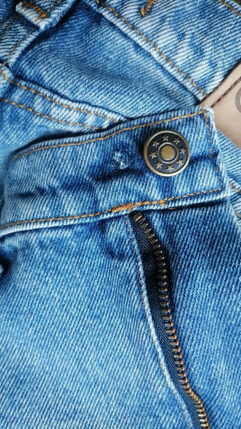 CHER Jeans Mom