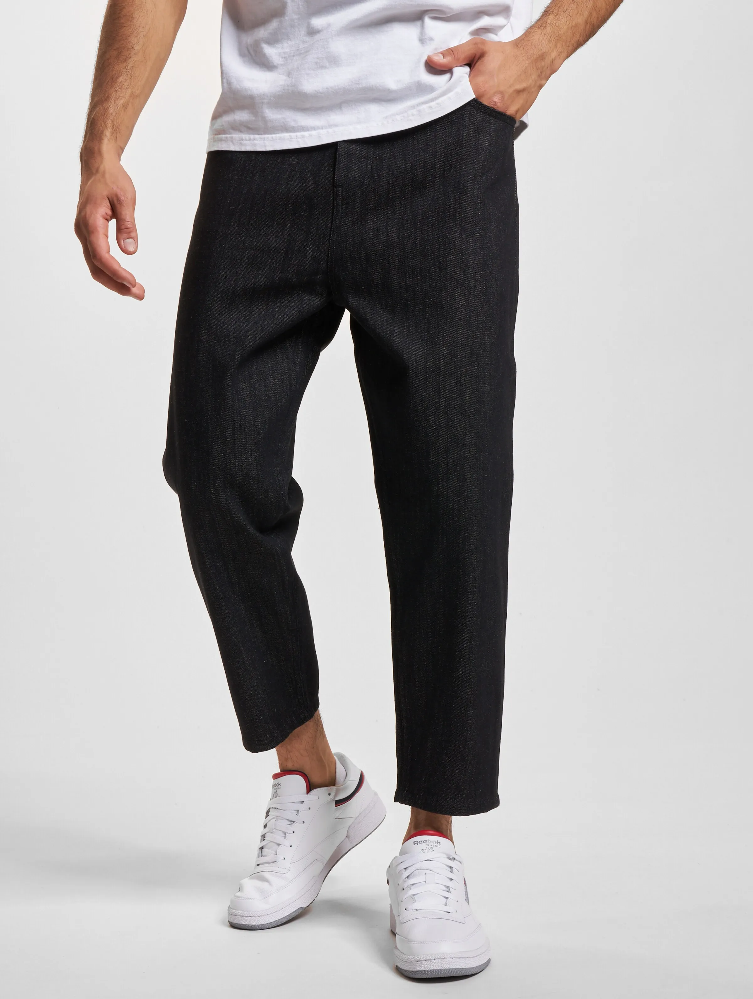 Cropped Tapered