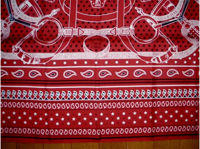 Hermès Bufanda de seda Roja 