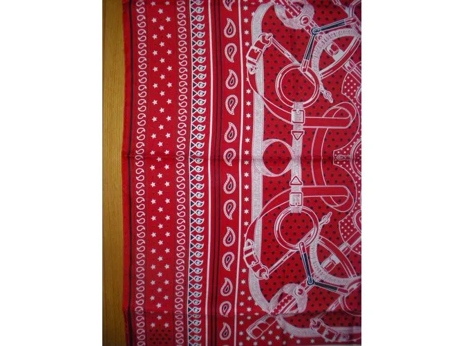 Hermès Bufanda de seda Roja 