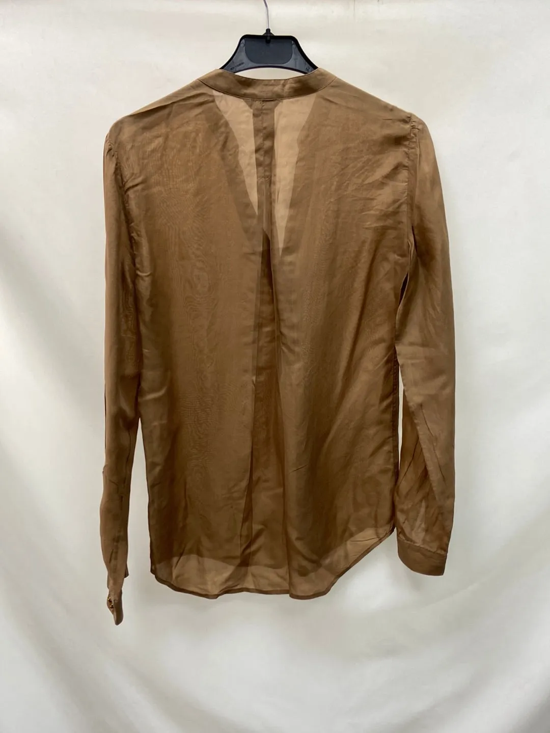 MASSIMO DUTTI.Blusa camel seda T.36