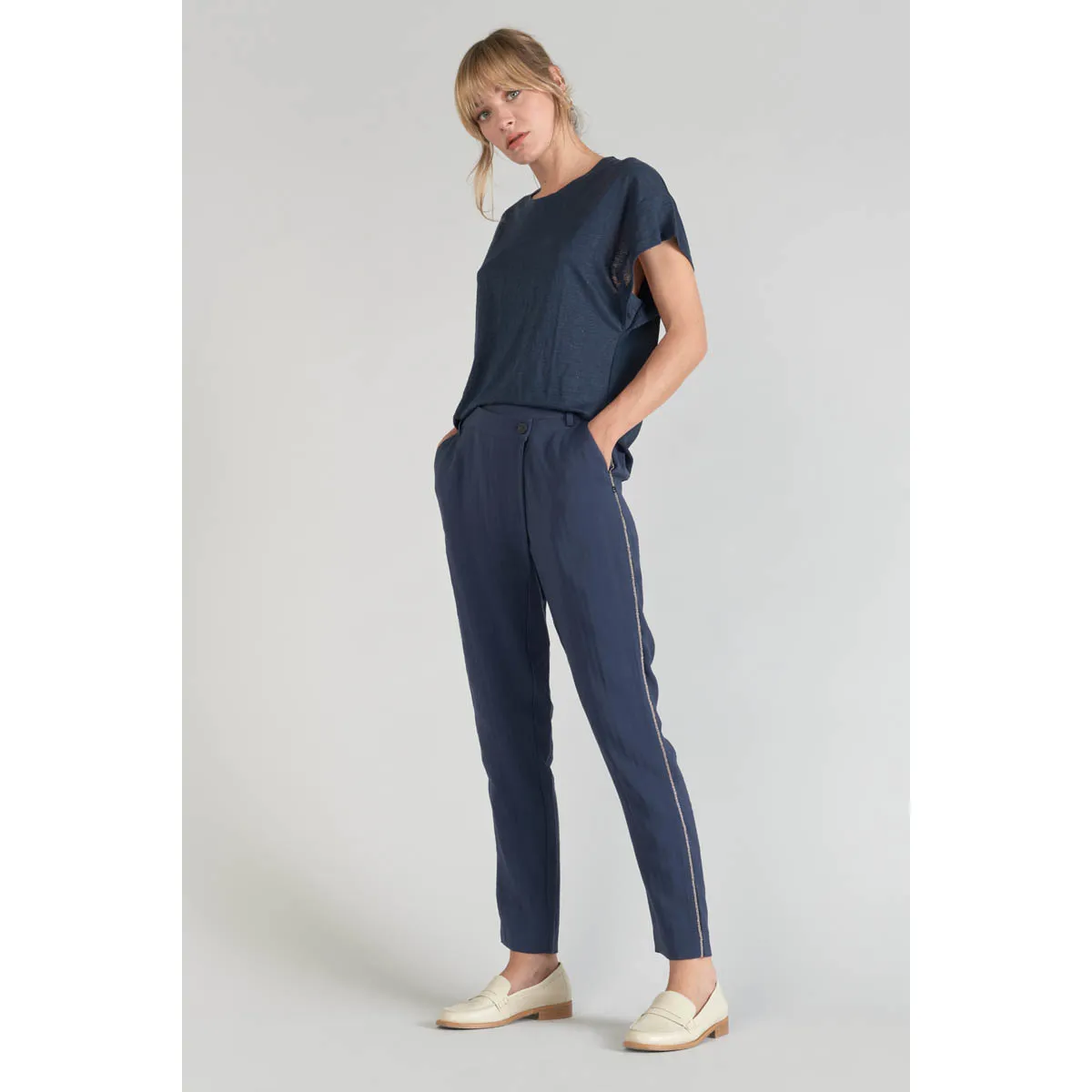 Pantalón carrot REYDEL