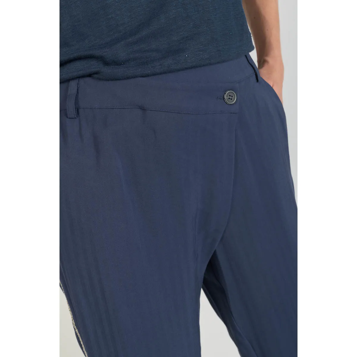 Pantalón carrot REYDEL