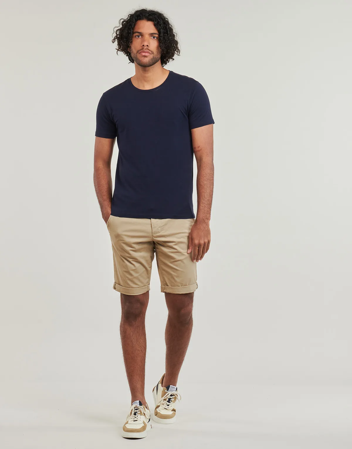 SHORT CHINO