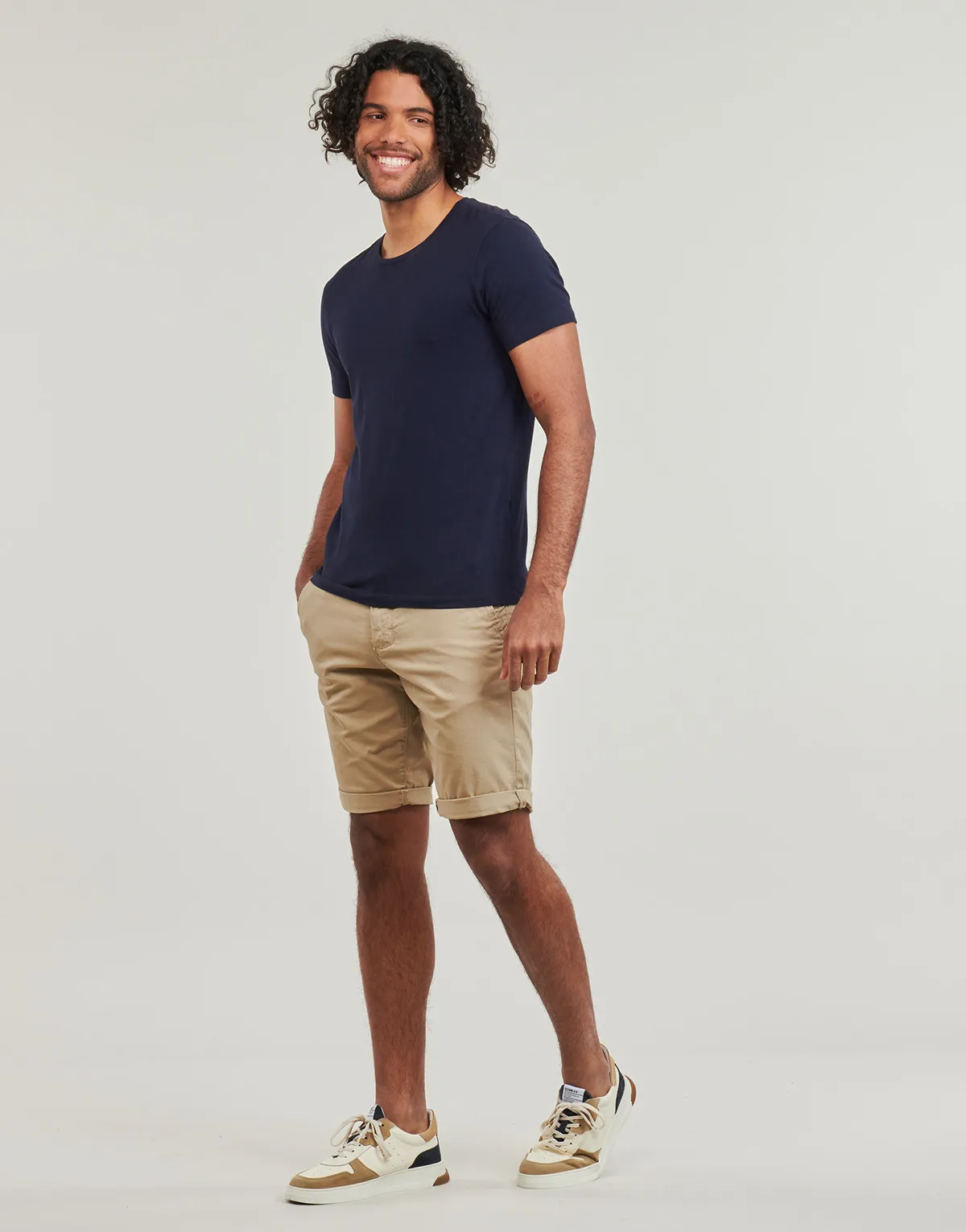 SHORT CHINO