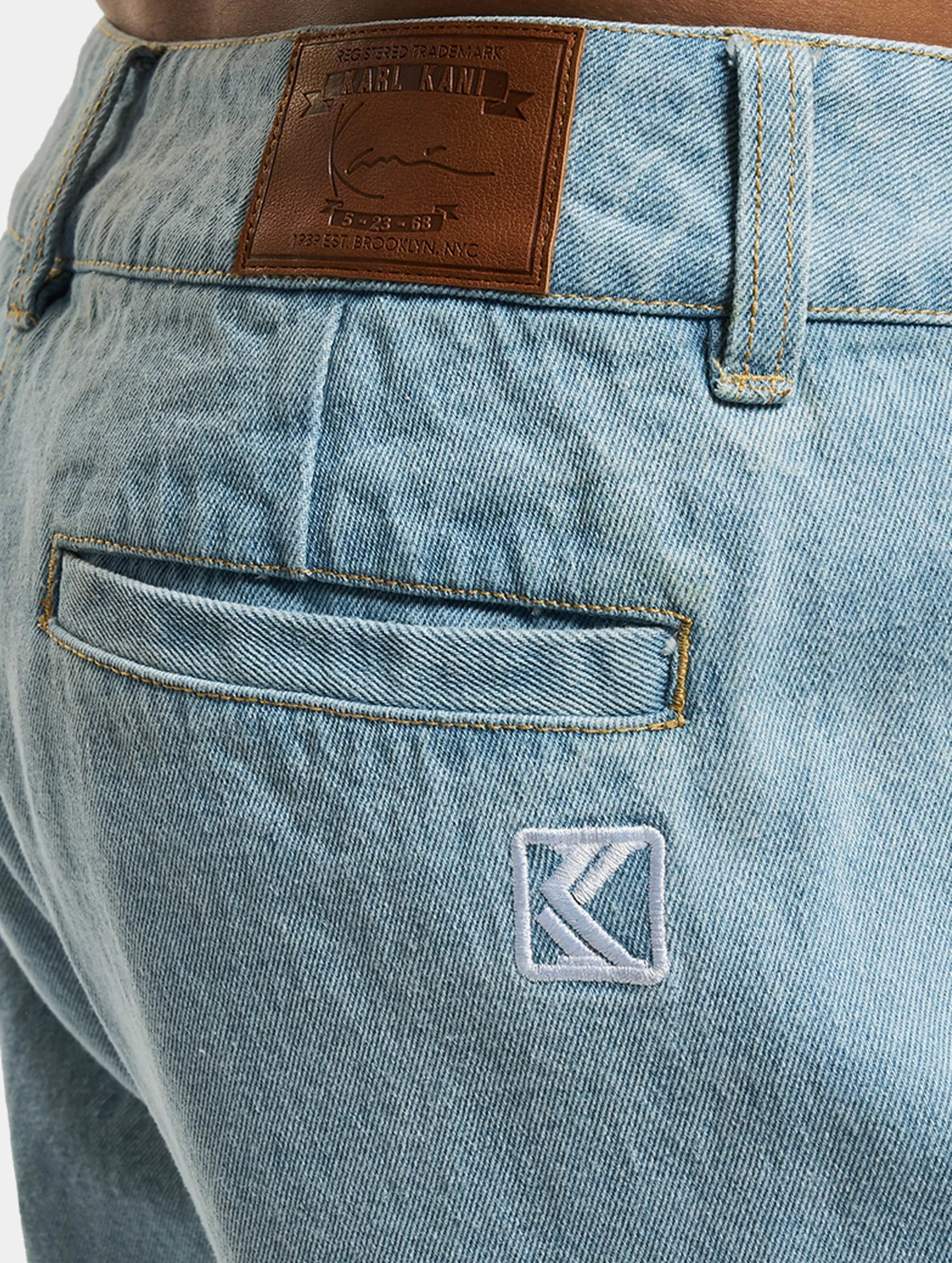 Small Signature Tapered 