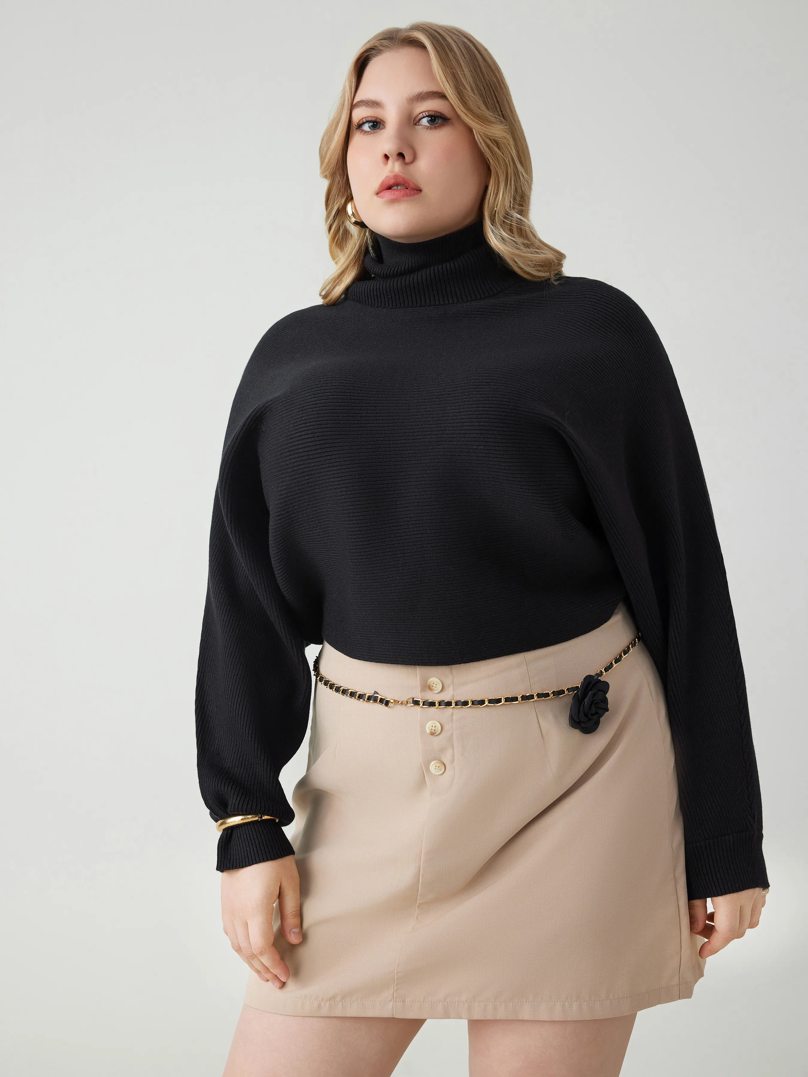  Suéter Corto de Cuello Alto Sólido Curvy