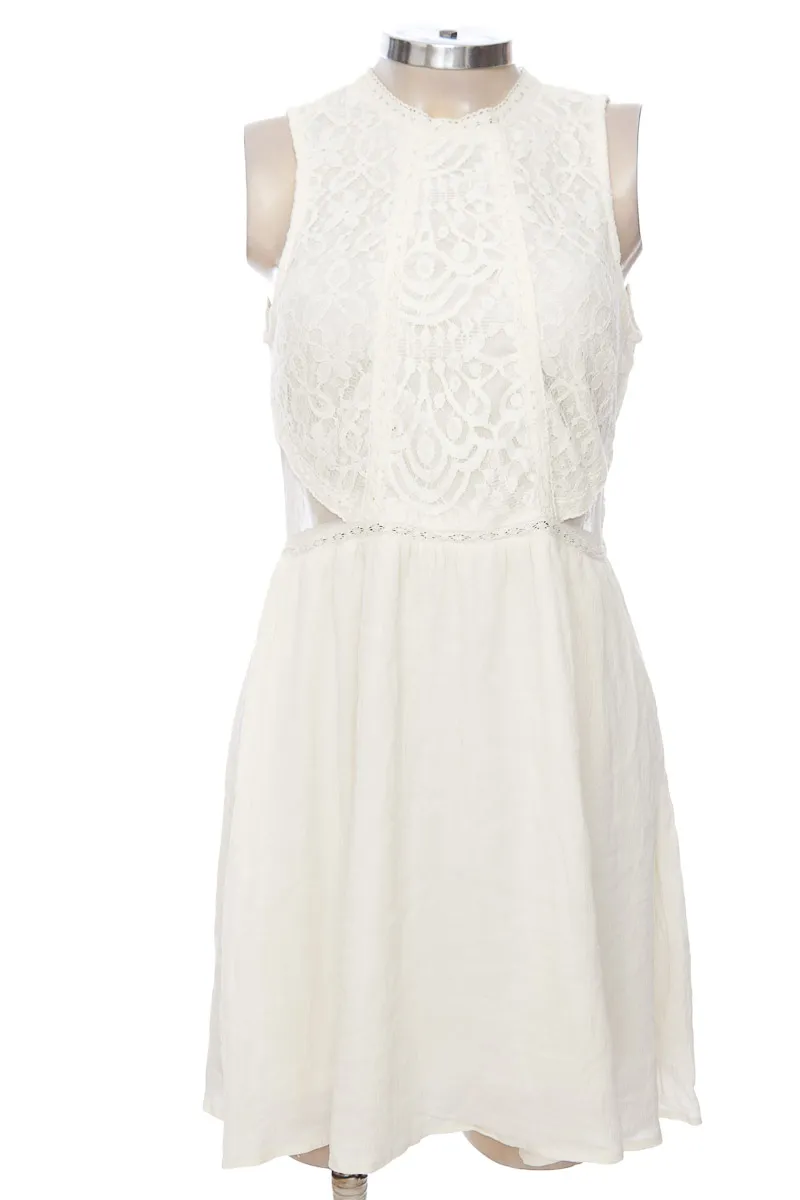 VESTIDO / ENTERIZO COLOR BLANCO  DIVIDED
