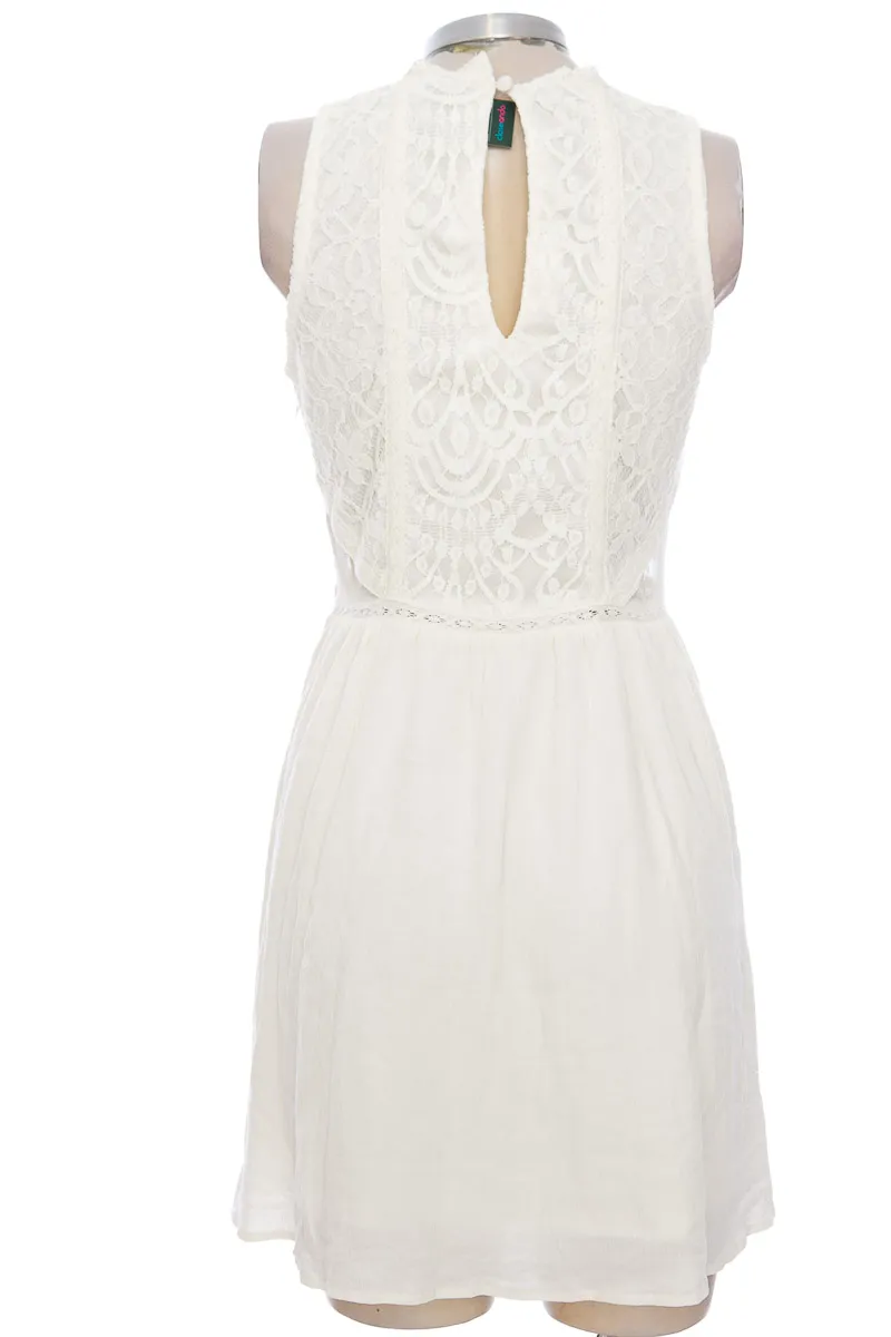 VESTIDO / ENTERIZO COLOR BLANCO  DIVIDED