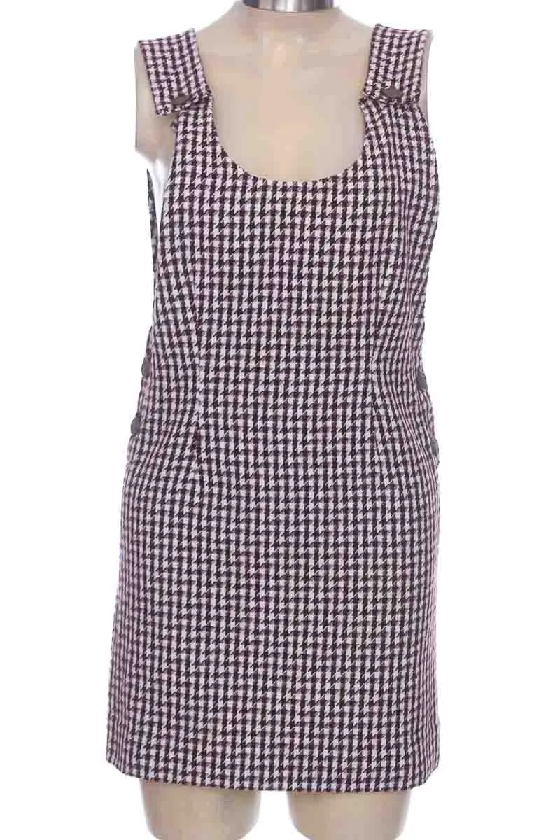 VESTIDO / ENTERIZO COLOR MORADO  CLOSEANDO