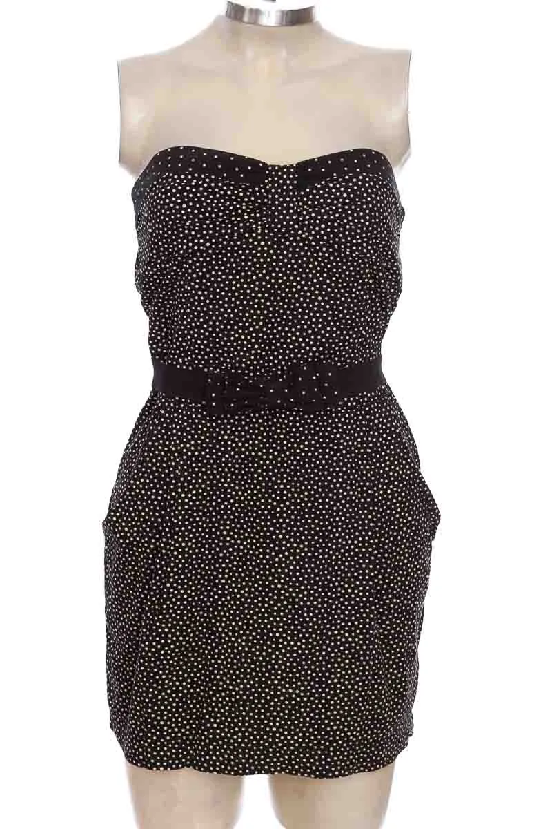VESTIDO / ENTERIZO COLOR NEGRO  ZARA