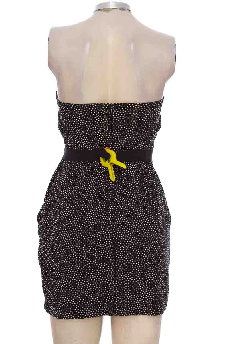 VESTIDO / ENTERIZO COLOR NEGRO  ZARA