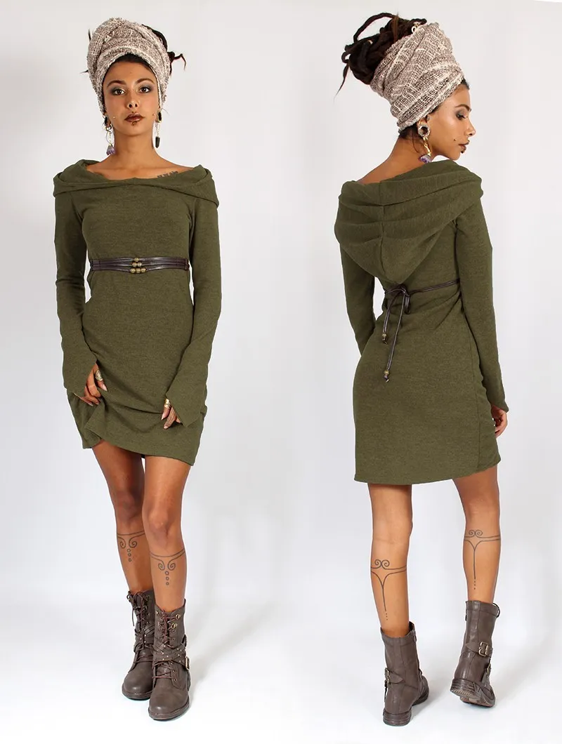Vestido suéter con capucha 