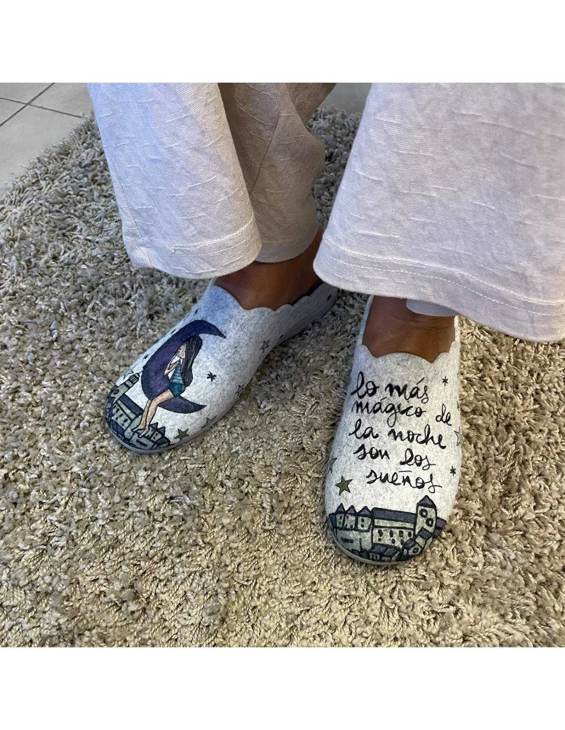 Zapatillas de Casa "Lo más mágico de la noche son los sueños" Fieltro Gris