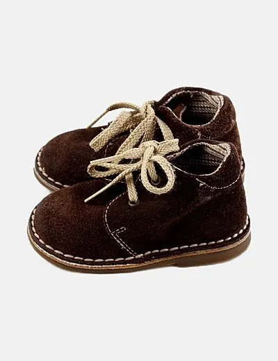Zara Botas ante marrones